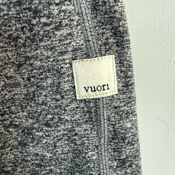 Vuori Boyfriend Short Size Medium - Picture 2 of 5